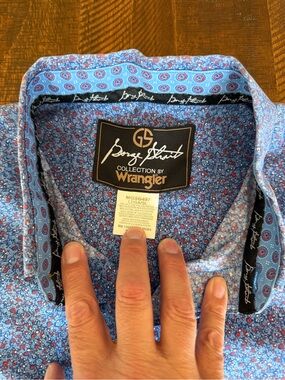 Wrangler George Strait Men’s Blue Paisley Shirt